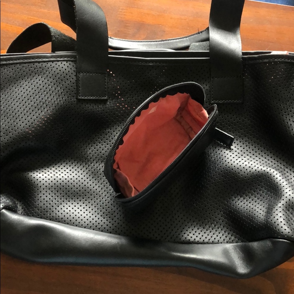 Small Tote - image 5